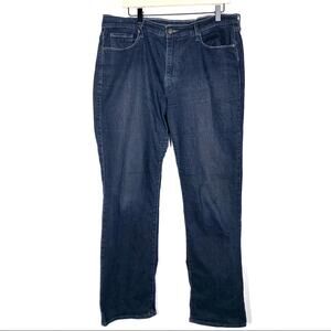 Levi’s 505 Straight dark wash high rise  jeans size 16 B98